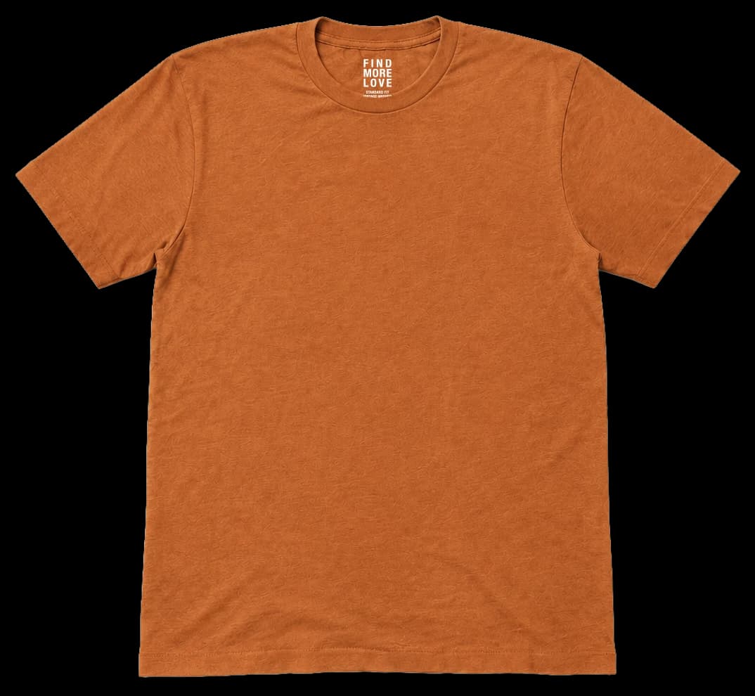Playera Vintage en naranja quemado, con parche negro.