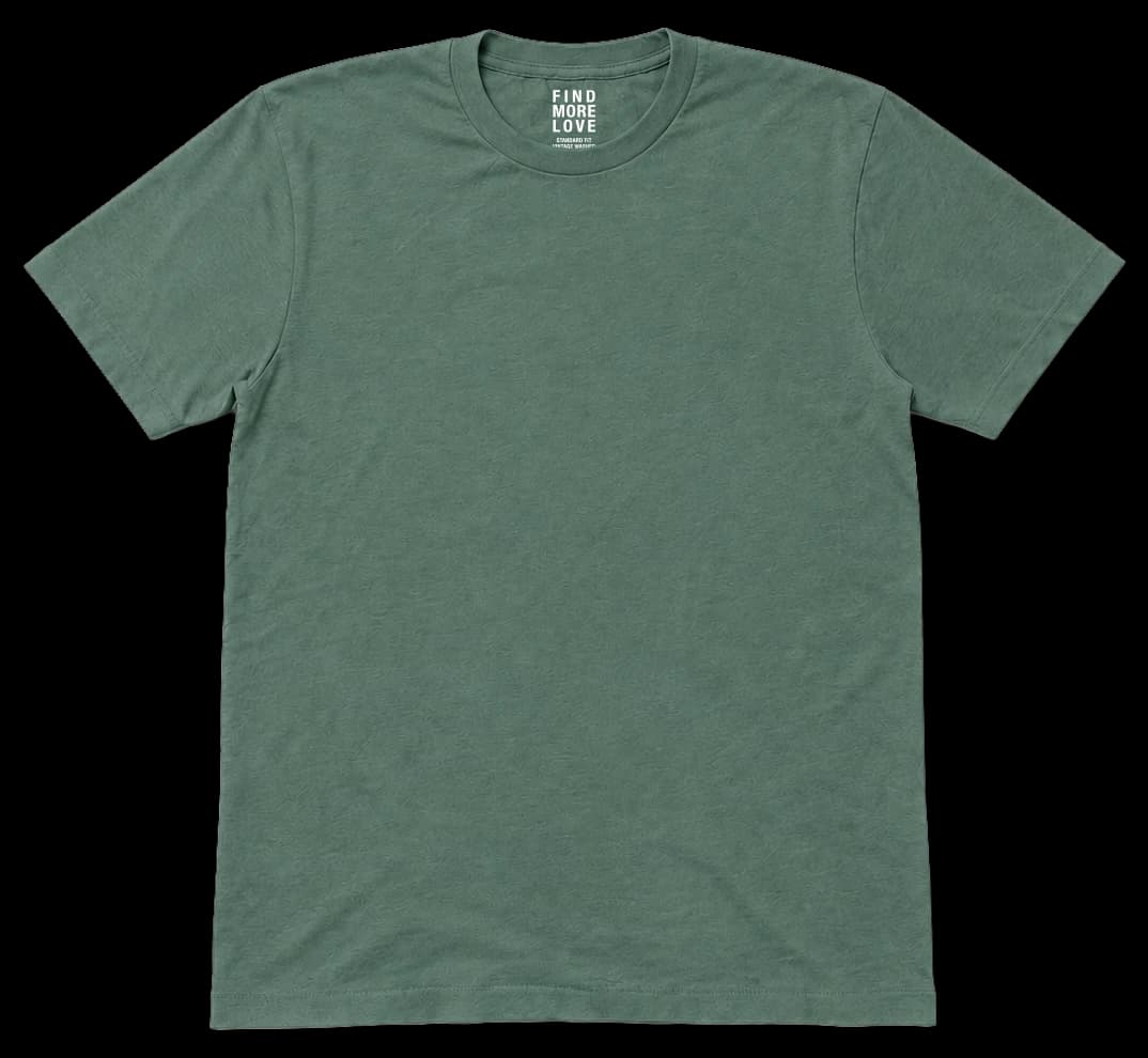Playera Vintage en verde vintage, con parche naranja.